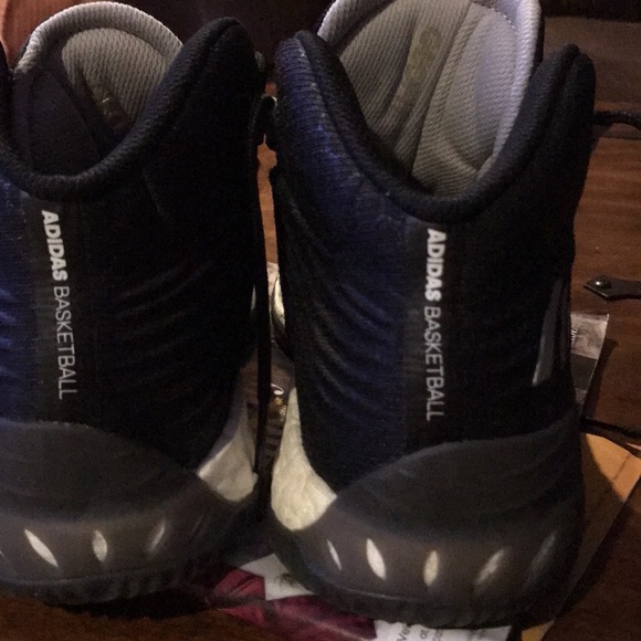 Men’s 9 adidas sneakers main image 9